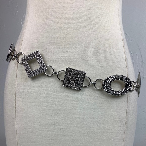 Chico’s Silver Chain Geometric Links Belt Size OSFA Small/X Large EUC main image 9